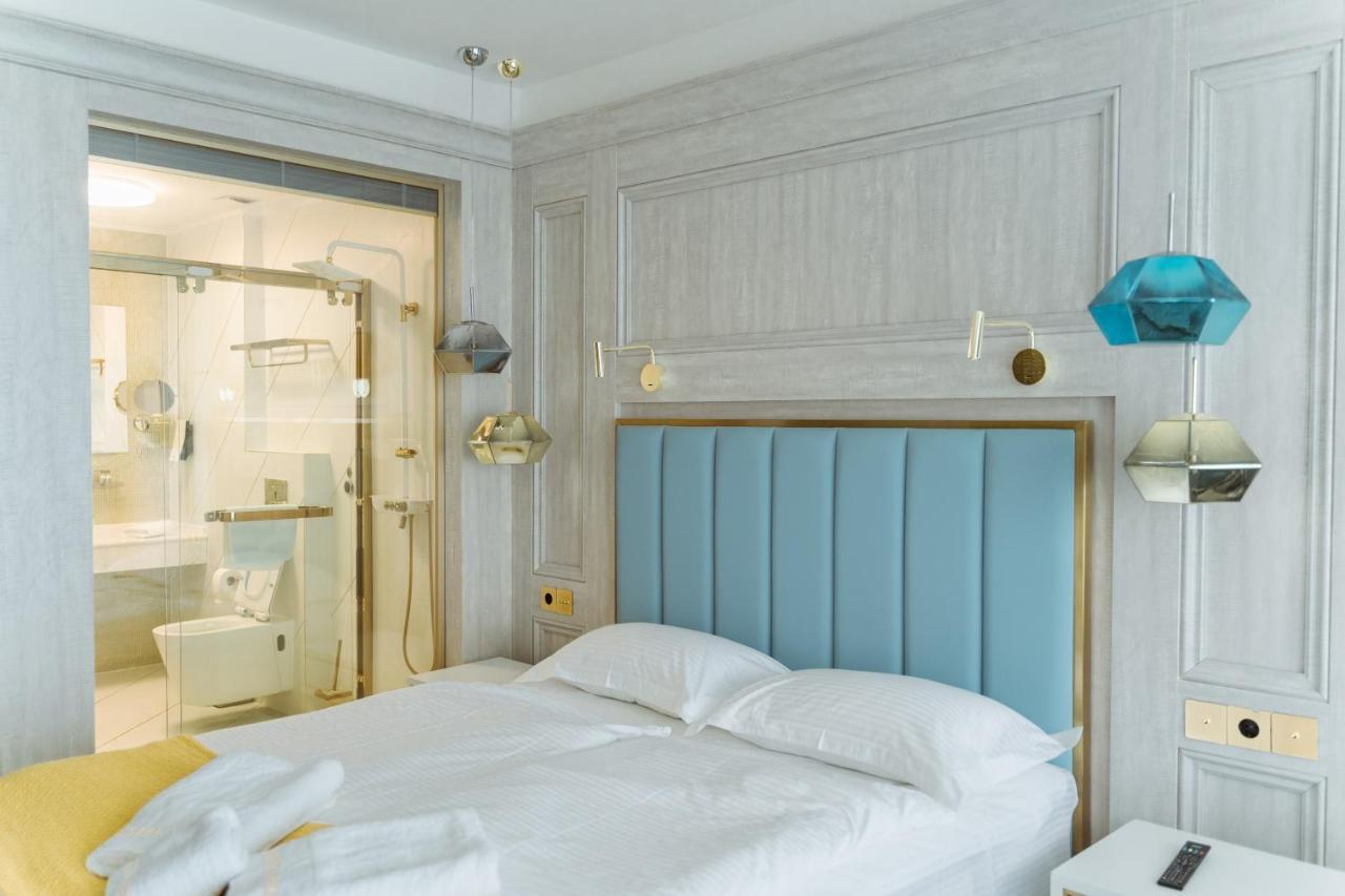 Hotel Maris Ulcinj Bagian luar foto