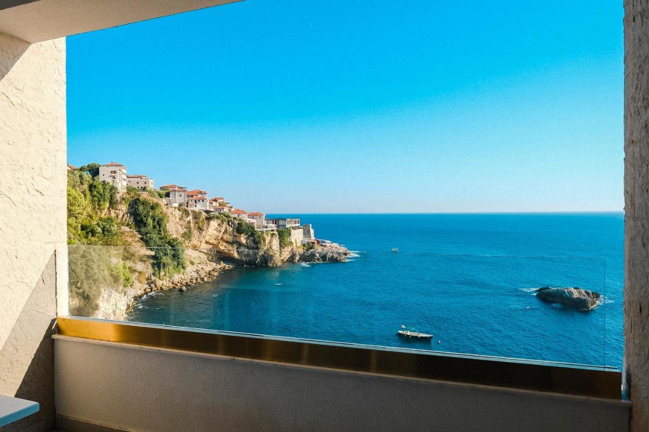 Hotel Maris Ulcinj Bagian luar foto