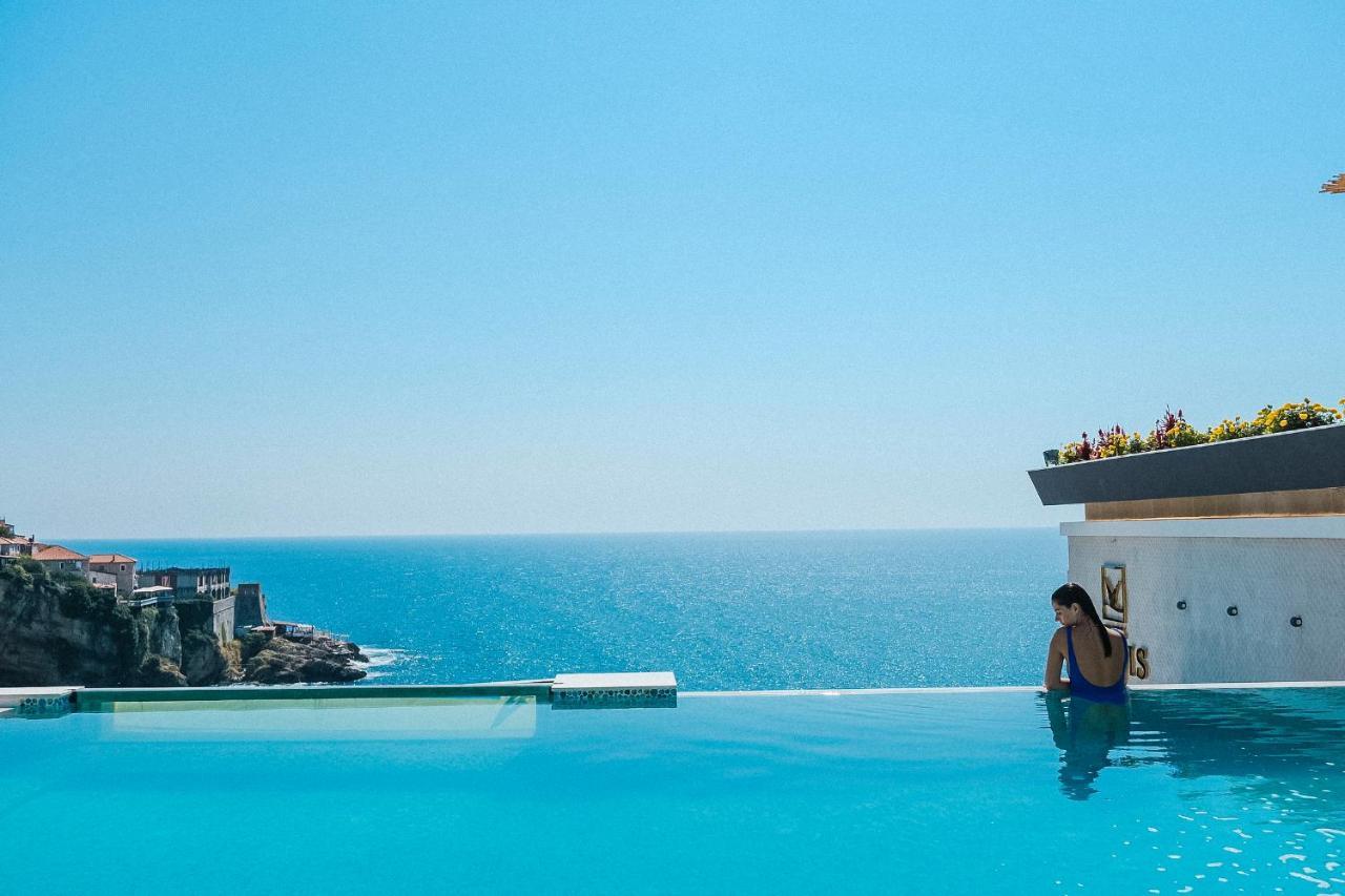 Hotel Maris Ulcinj Bagian luar foto