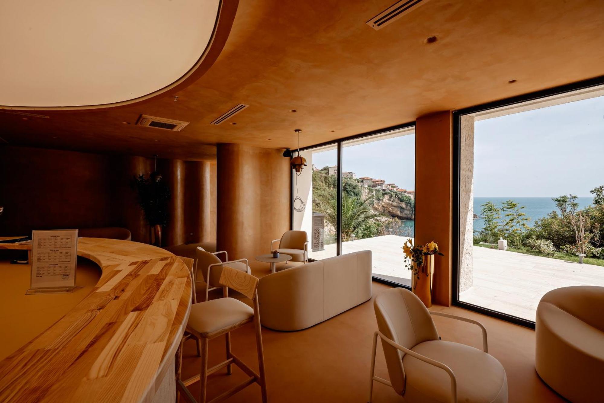 Hotel Maris Ulcinj Bagian luar foto